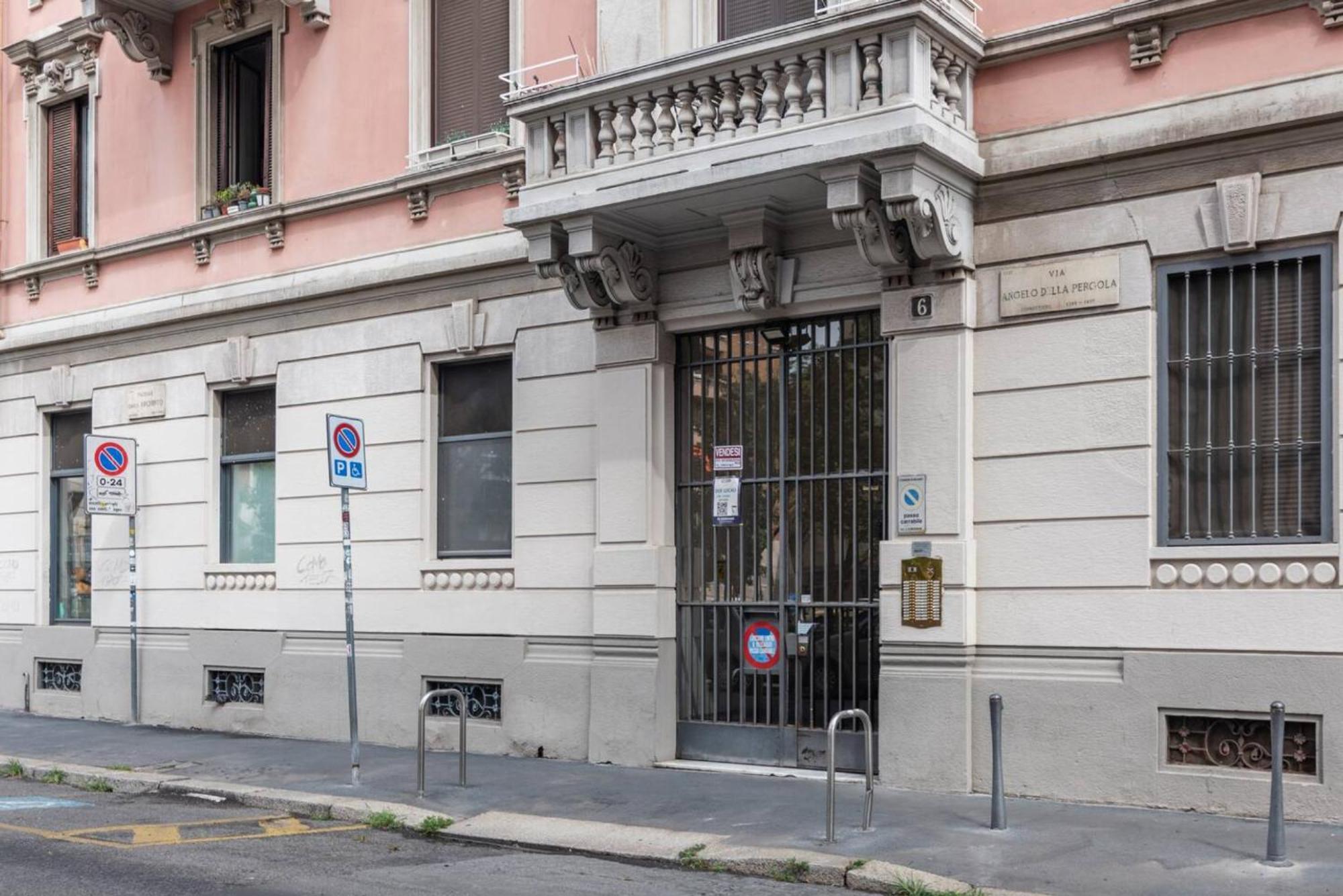 In Piazza A Isola Apartment Milano Exterior foto
